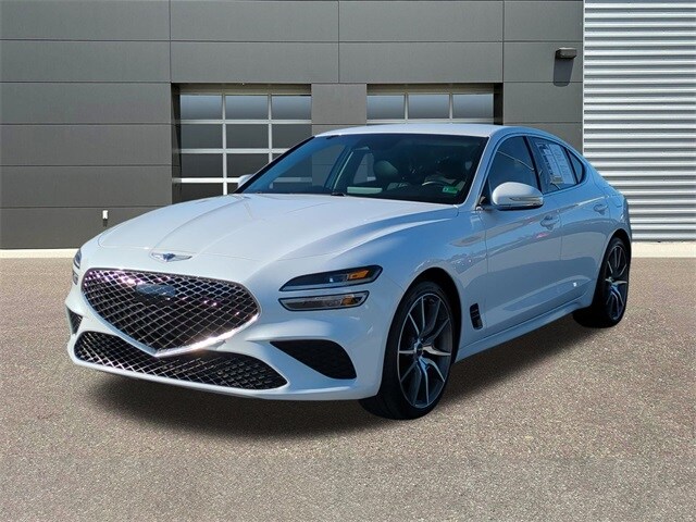 2023 Genesis G70 2.0T Sport Prestige photo 3