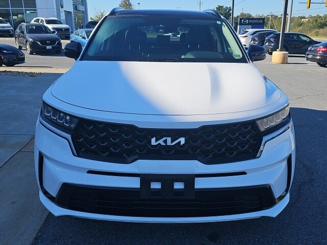 2023 Kia Sorento S photo 2