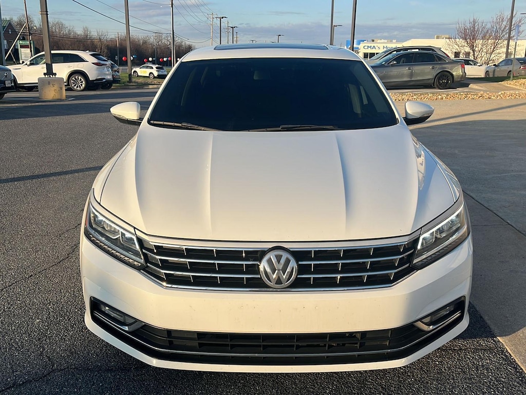Used 2017 Volkswagen Passat 1.8T SE Sedan
