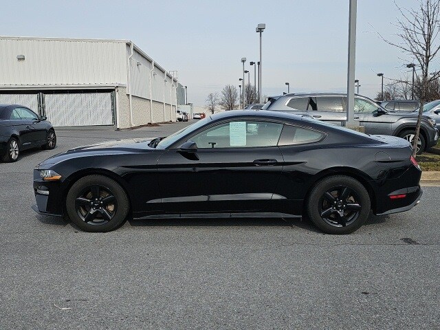 2018 Ford Mustang photo 3