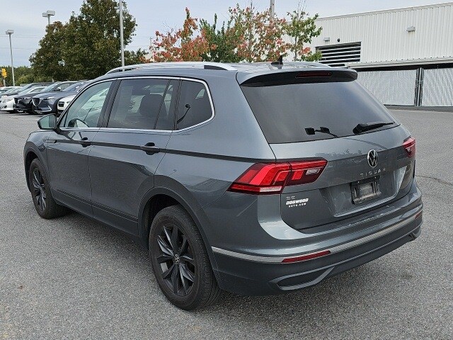 2023 Volkswagen Tiguan SE photo 3