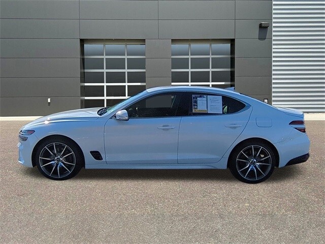 2023 Genesis G70 2.0T Sport Prestige photo 4
