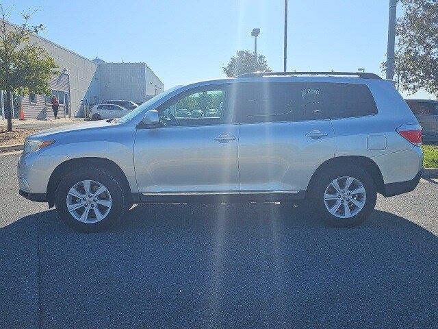 2013 Toyota Highlander Base Hybrid photo 3