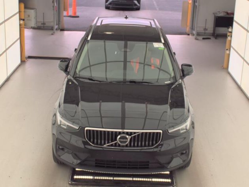 Certified 2025 Volvo XC40 B5 Plus Bright Theme SUV