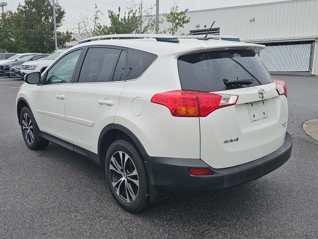 2015 Toyota RAV4 Limited photo 3