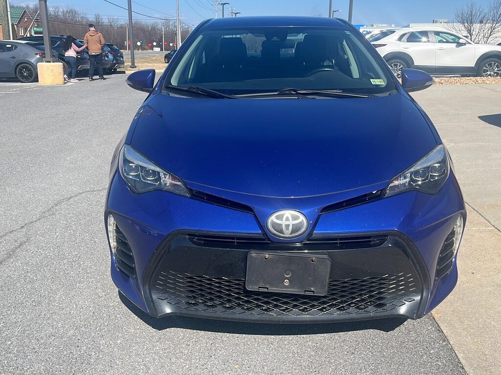 Used 2017 Toyota Corolla SE Sedan