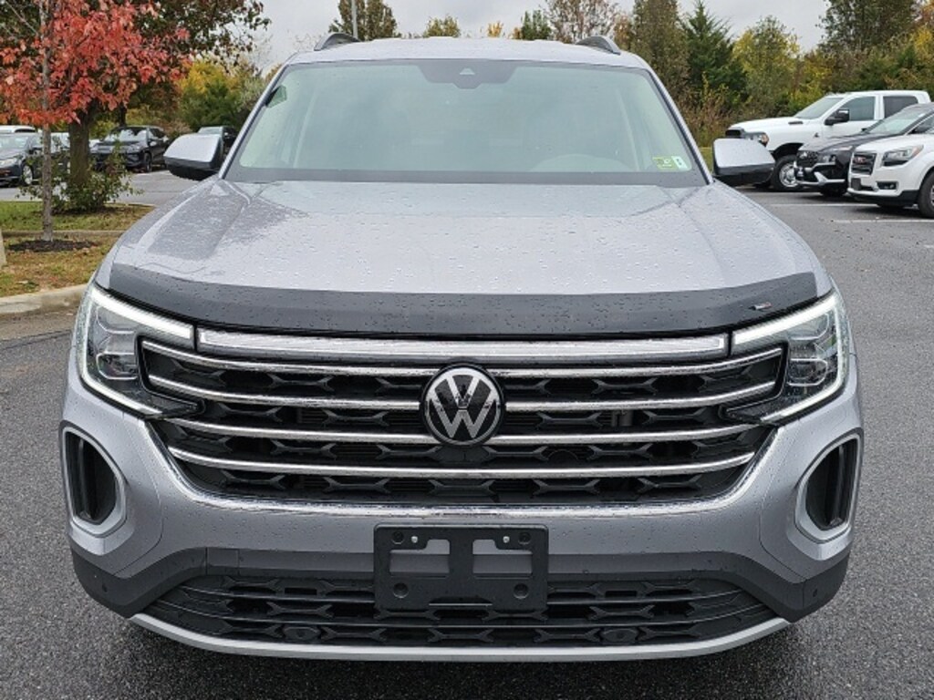 Used 2024 Volkswagen Atlas 2.0T SE w/Technology SUV