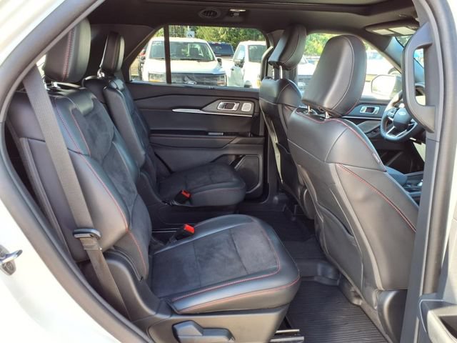 2025 Ford Explorer ST - Photo 9