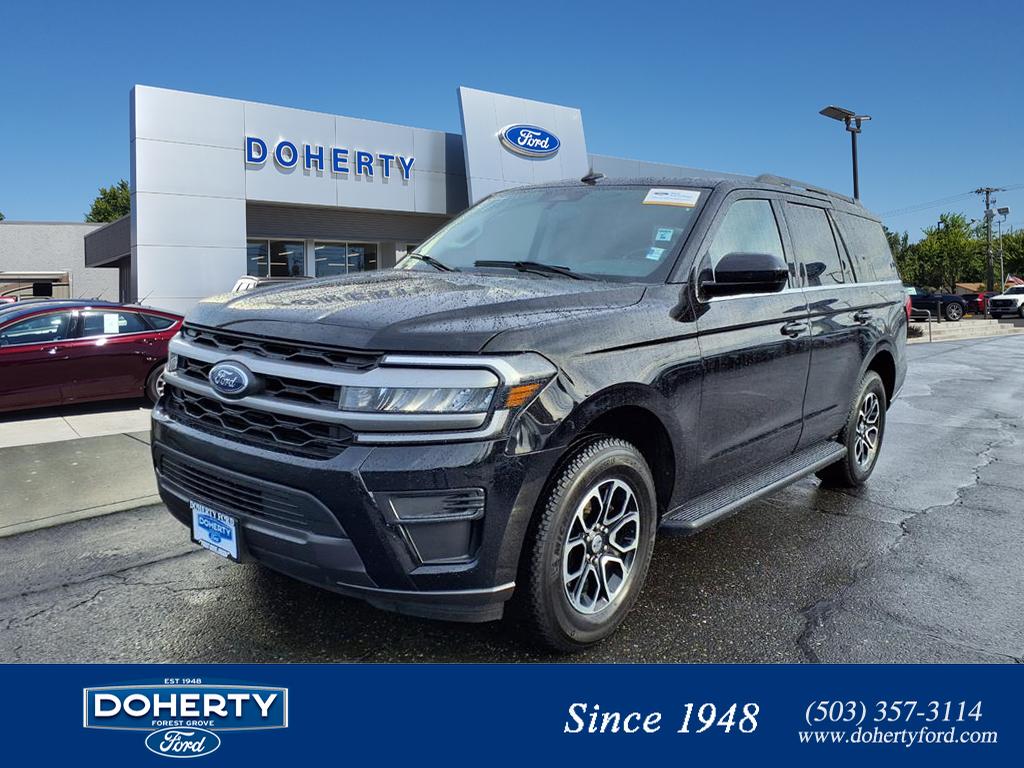 2023 Ford Expedition STX's photo