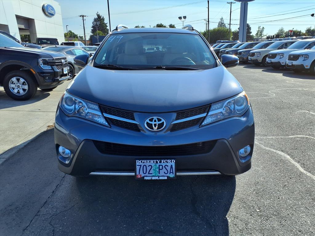 2013 Toyota RAV4 XLE photo 2