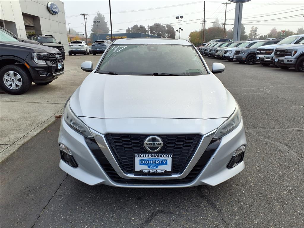 Used 2019 Nissan Altima SV with VIN 1N4BL4DV1KC133547 for sale in Forest Grove, OR