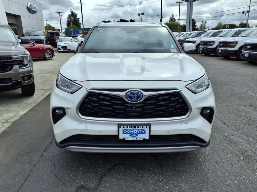 Used 2021 Toyota Highlander Platinum with VIN 5TDFARAHXMS004446 for sale in Forest Grove, OR