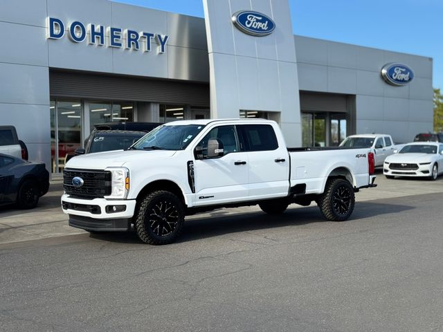 2024 Ford F-350 XLT 4x4 Crew Cab 176 in SRW's photo