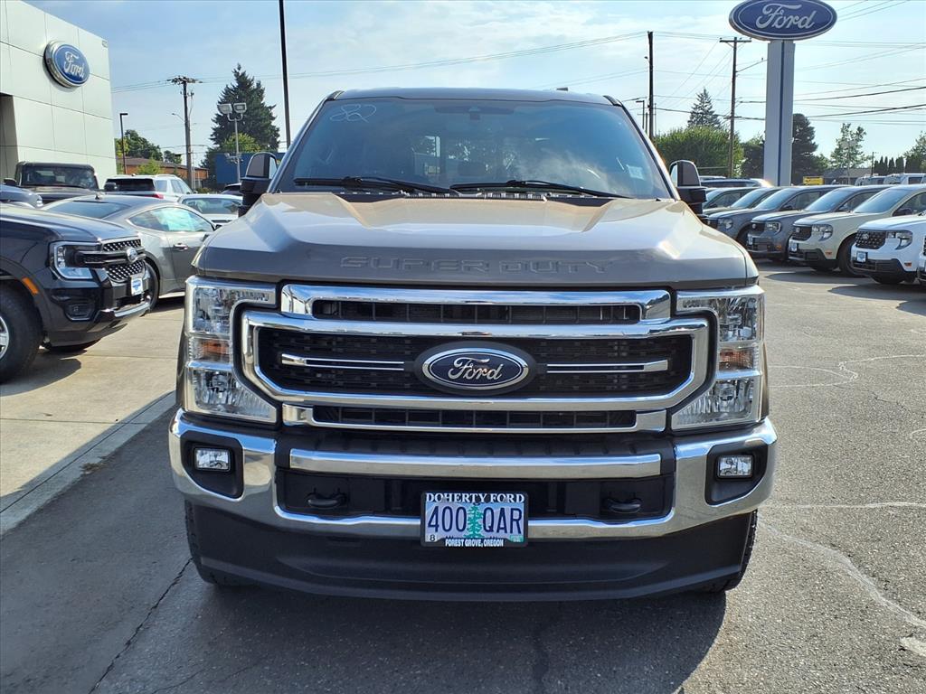 2022 Ford F-350 Lariat photo 2