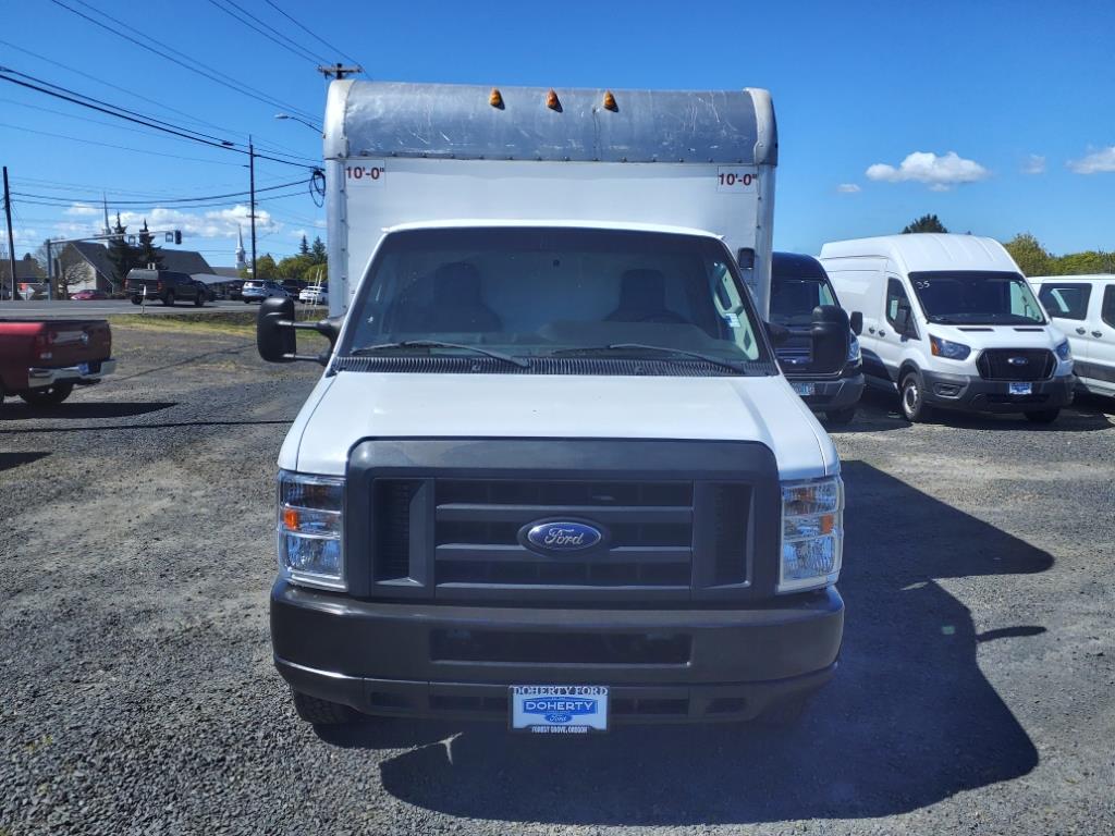 2018 Ford E-350 photo 2