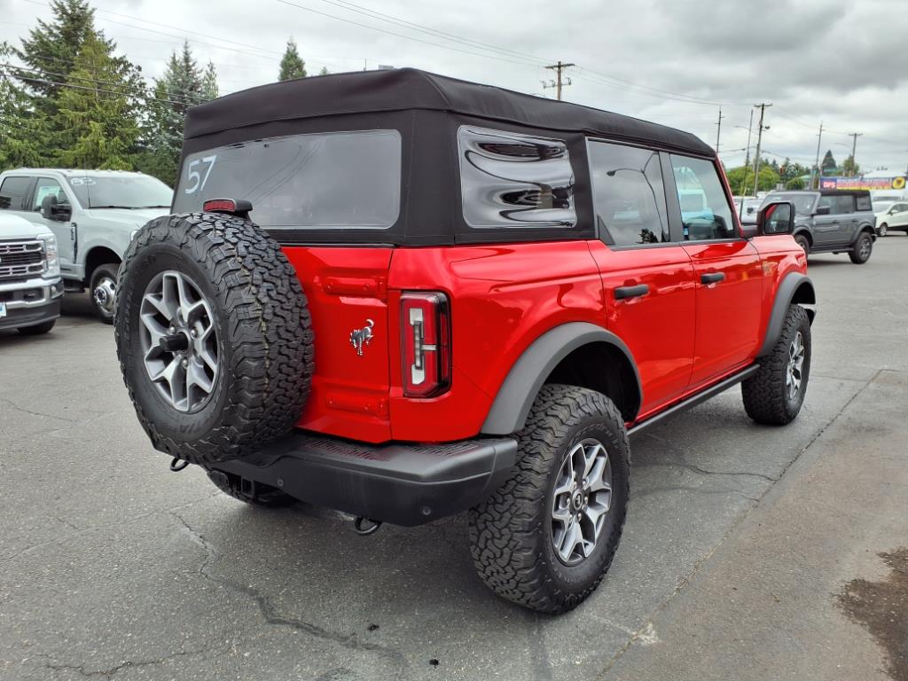 2023 Ford Bronco Badlands photo 4