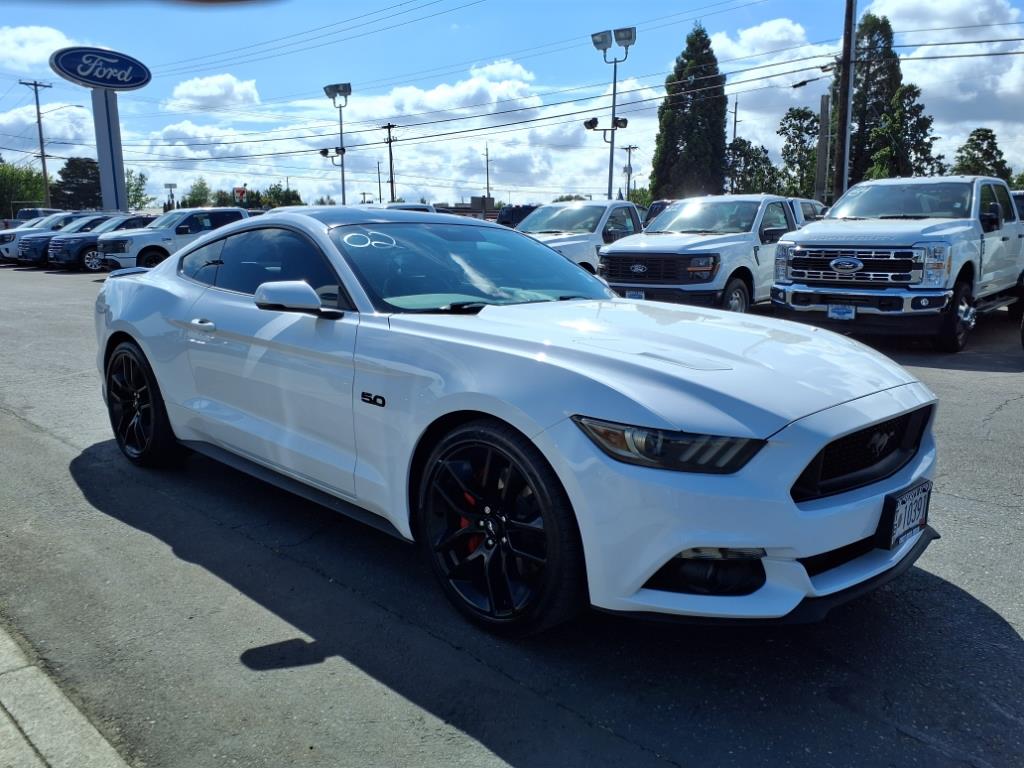 2017 Ford Mustang GT Premium photo 3