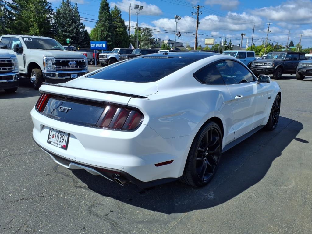 2017 Ford Mustang GT Premium photo 4