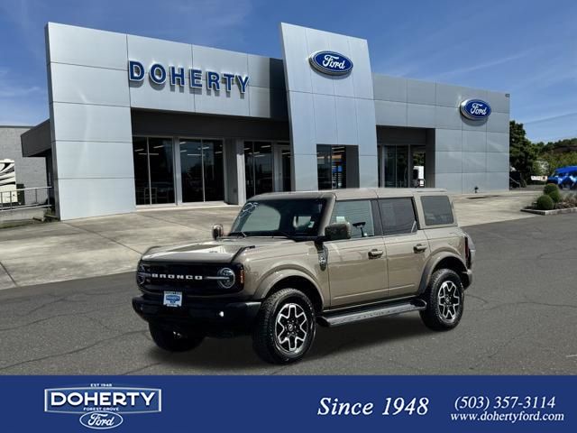 2025 Ford Bronco Outer Banks 4x4's photo