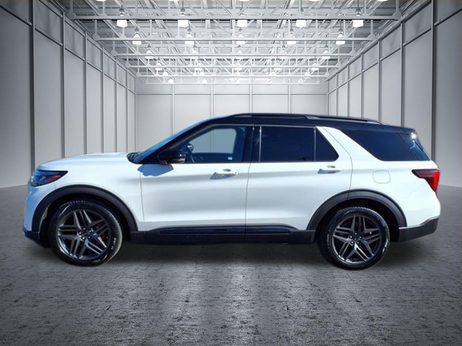 2025 Ford Explorer ST - Photo 13