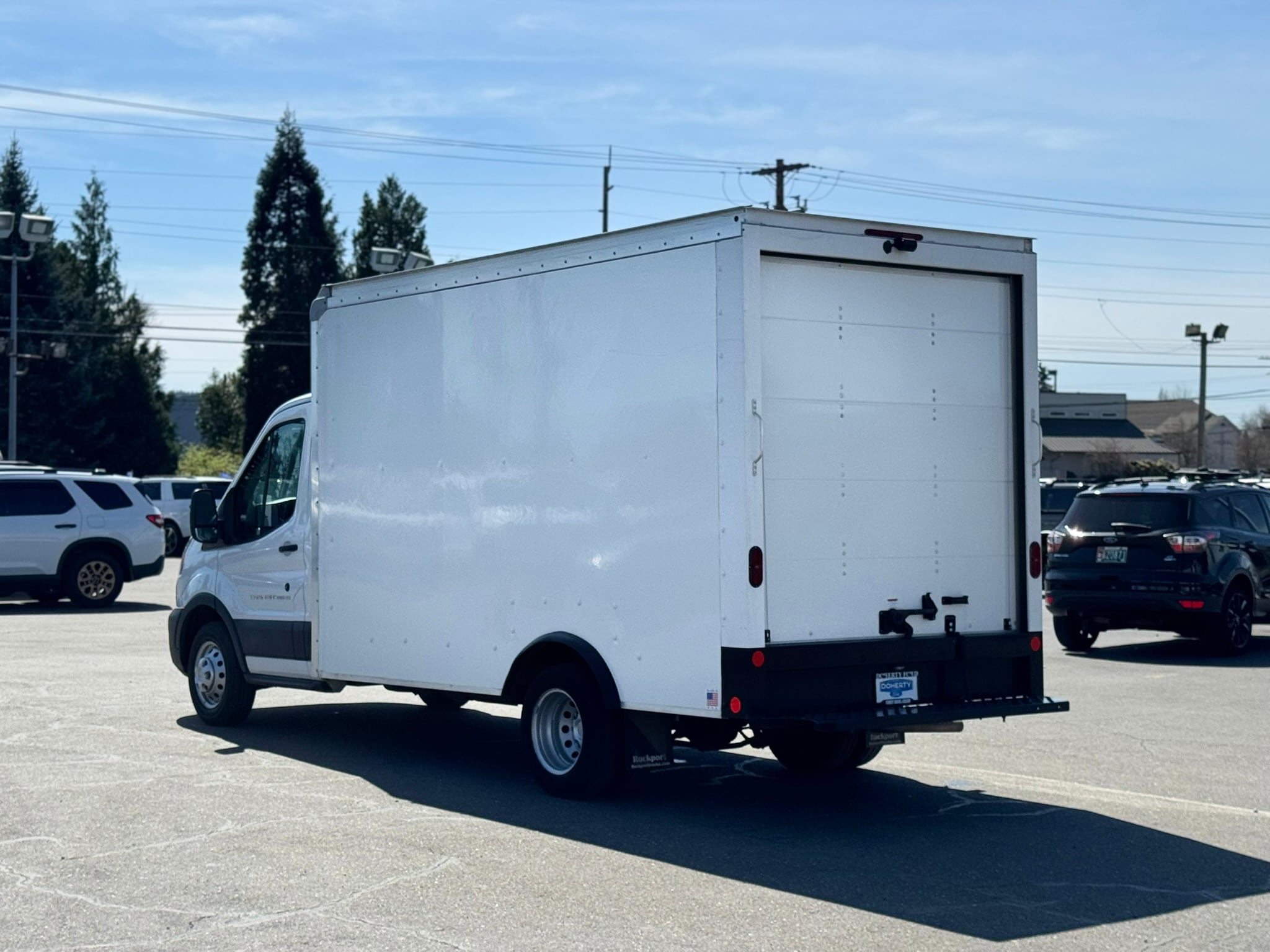 View vehicle photo 7