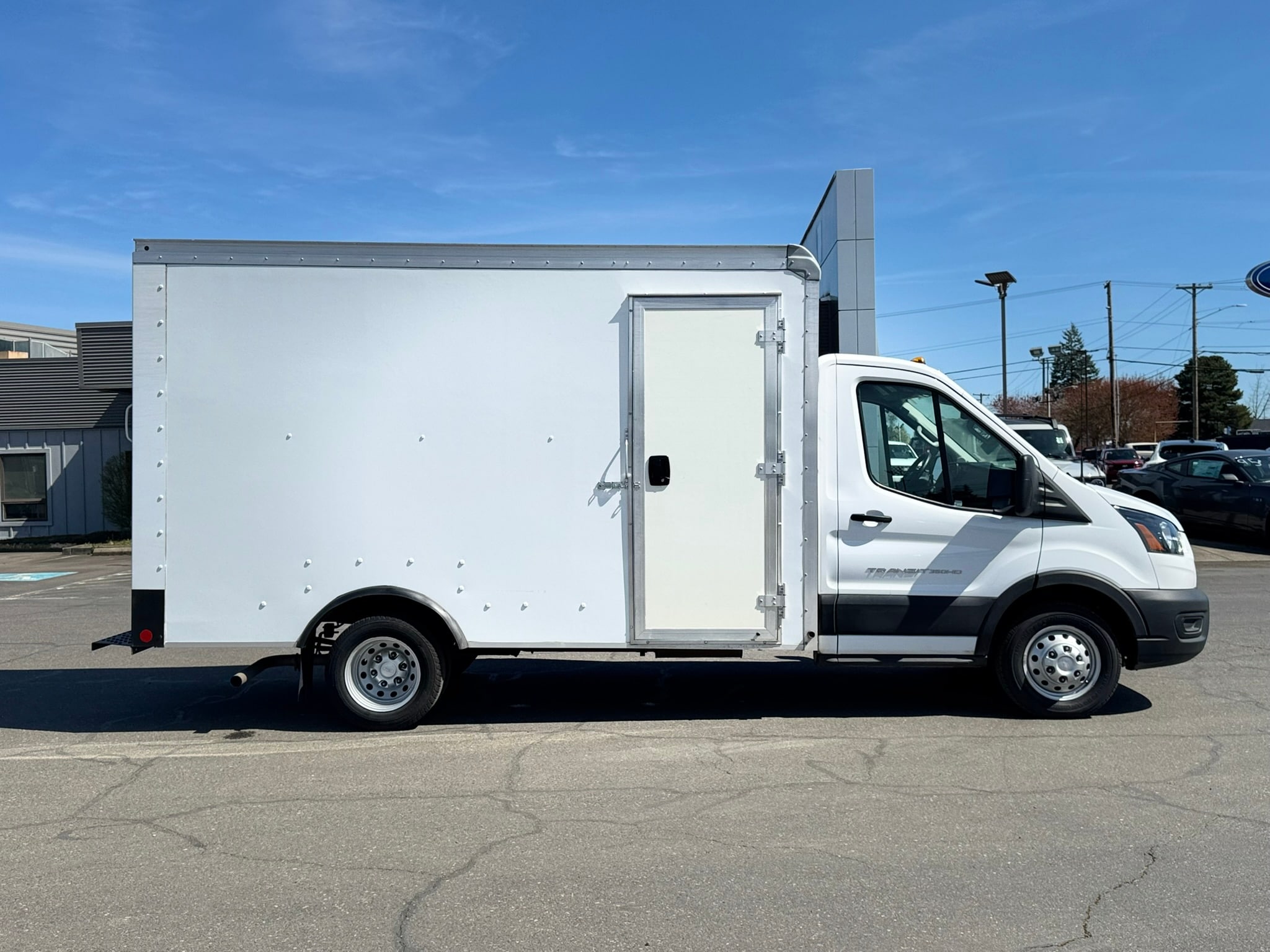 View vehicle photo 2