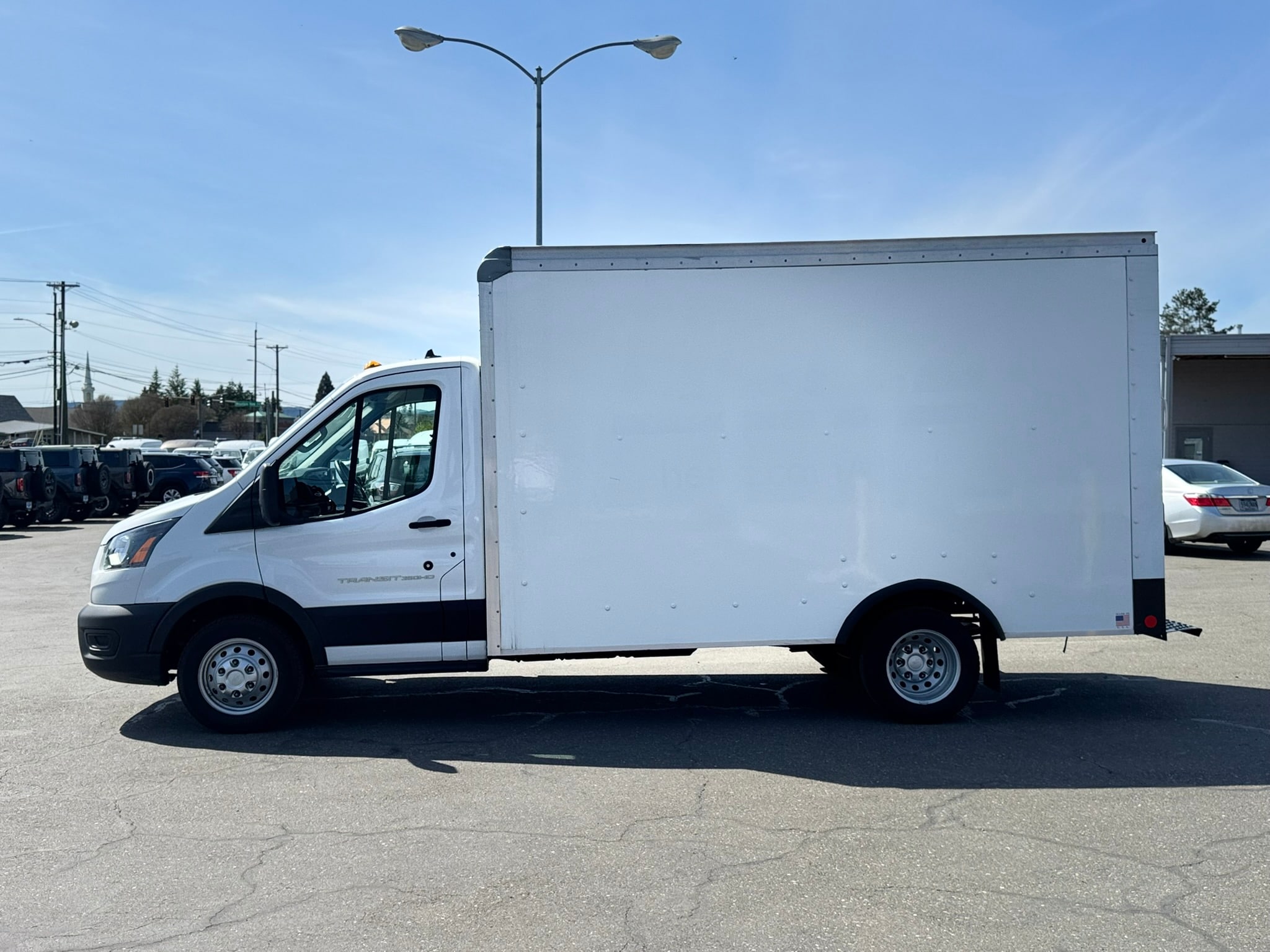 View vehicle photo 5