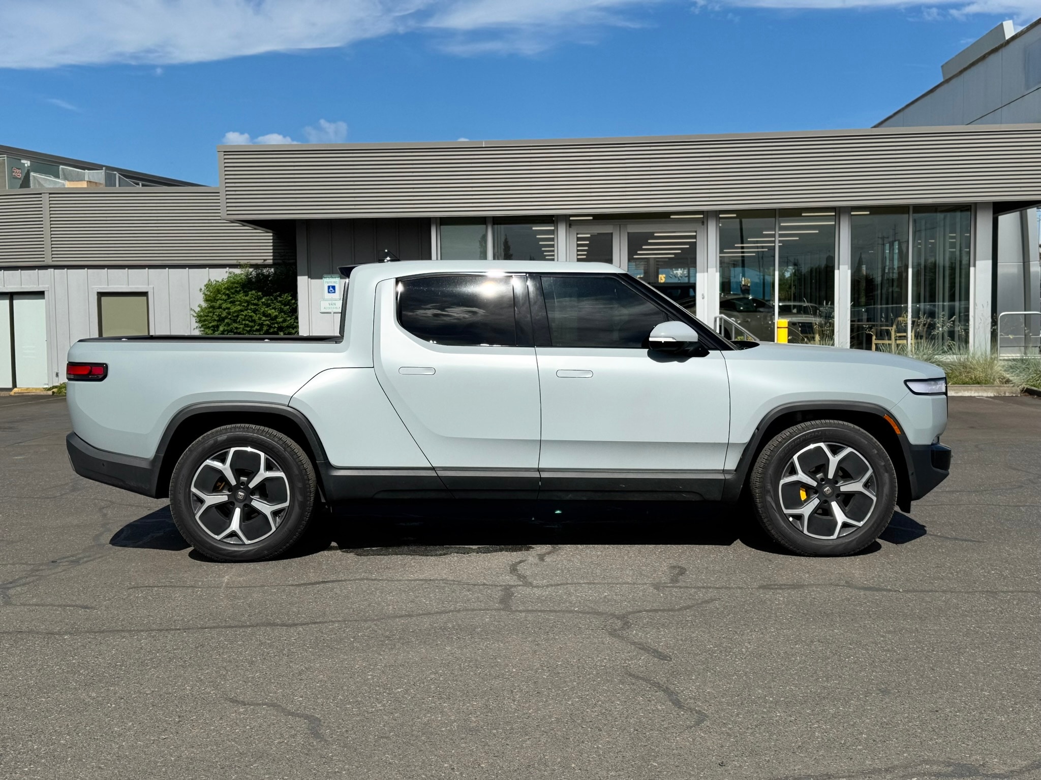 Used 2023 Rivian R1T Adventure with VIN 7FCTGAAA5PN025716 for sale in Forest Grove, OR