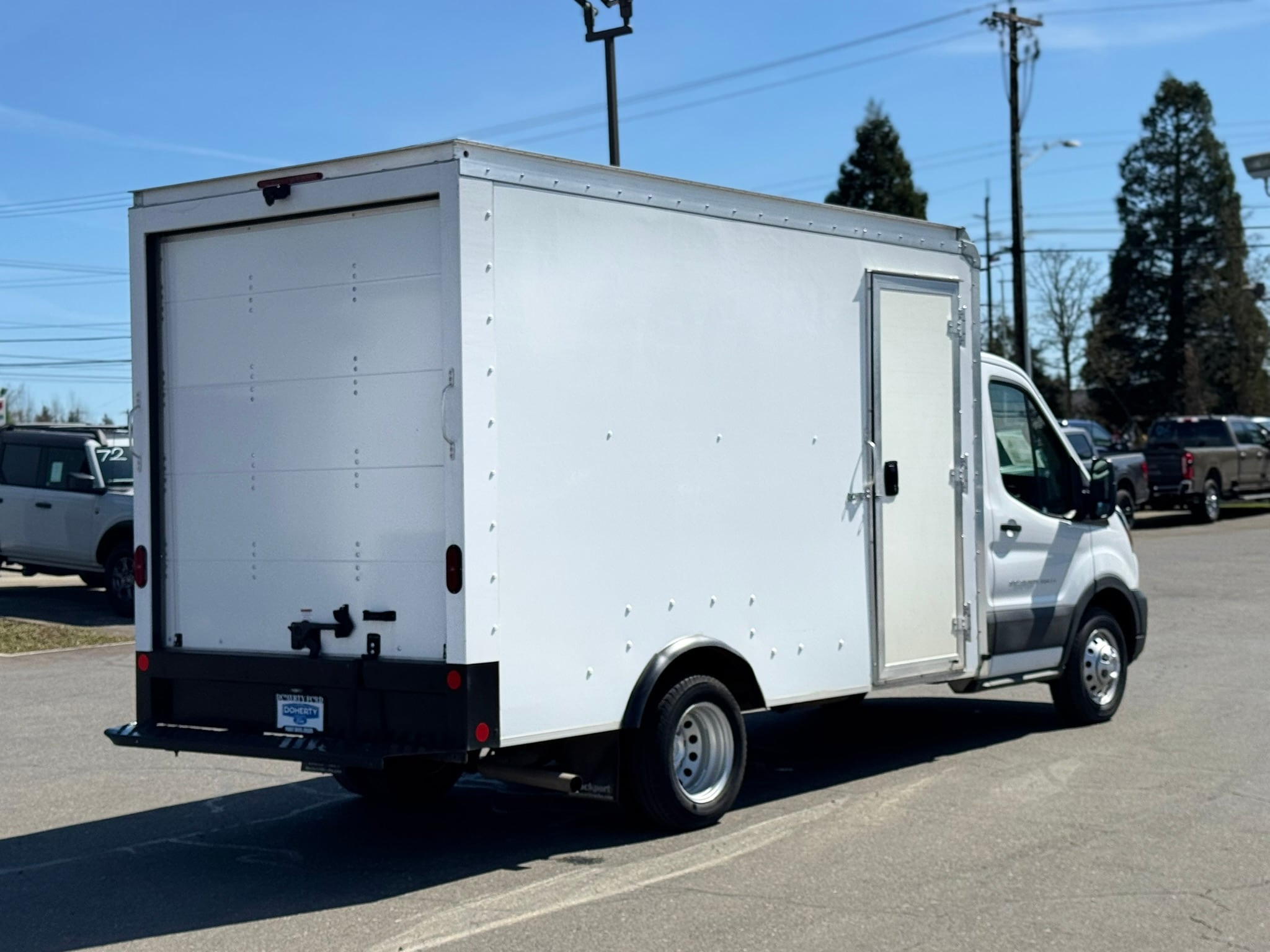 View vehicle photo 6