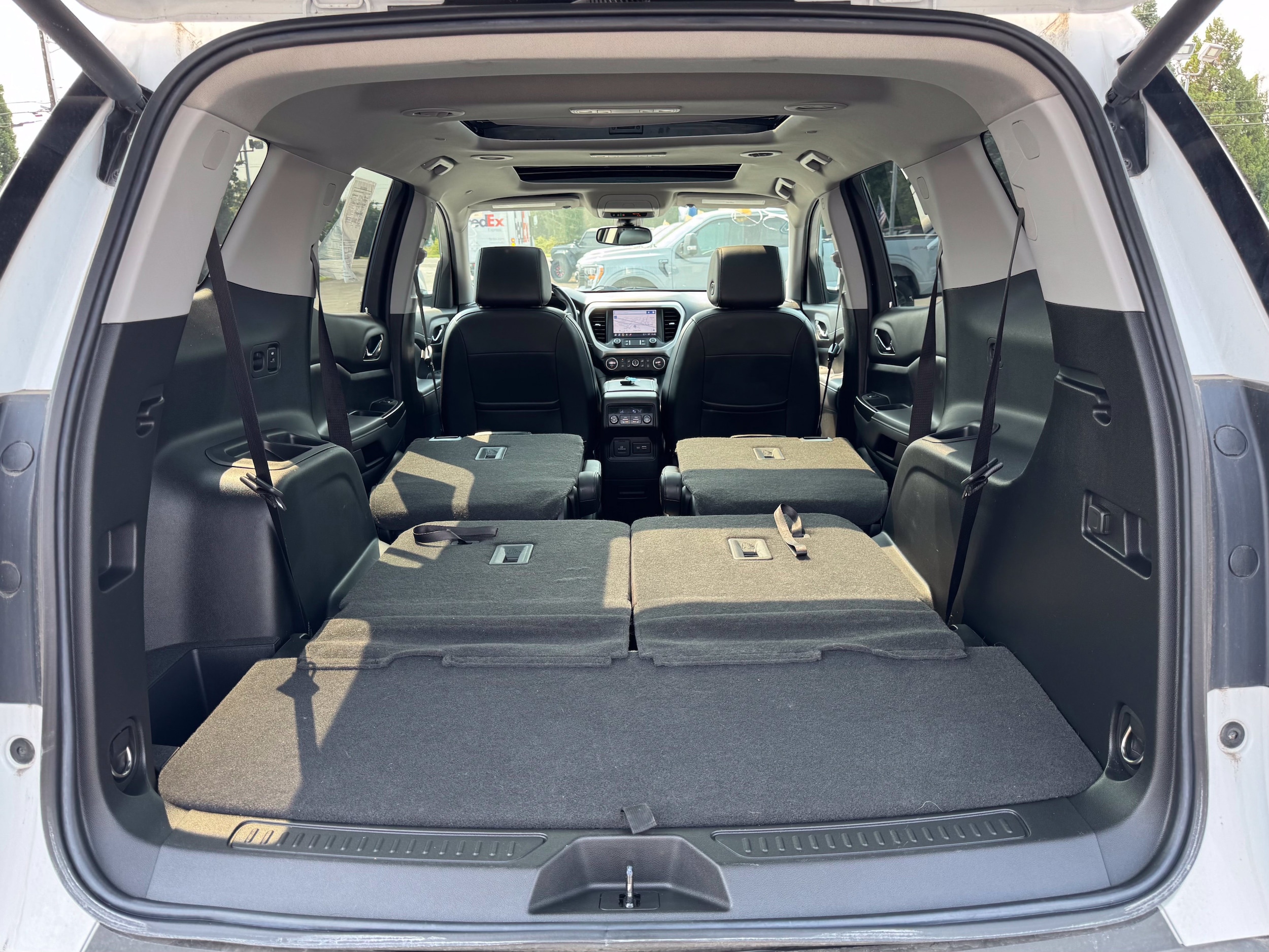 2022 GMC Acadia SLT - Photo 39