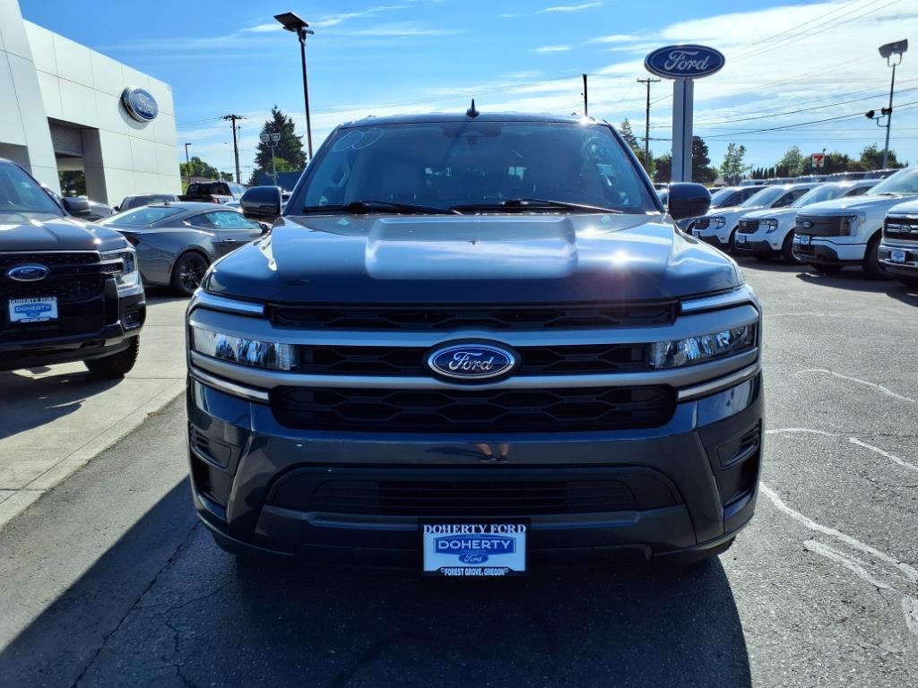 1FMJK1J88REA16600