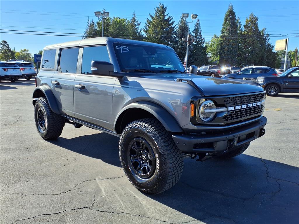 2024 Ford Bronco Wildtrak photo 2