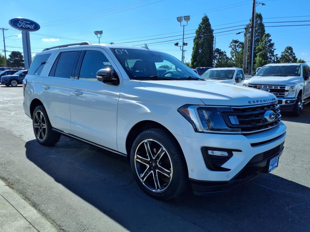 2021 Ford Expedition Limited photo 2