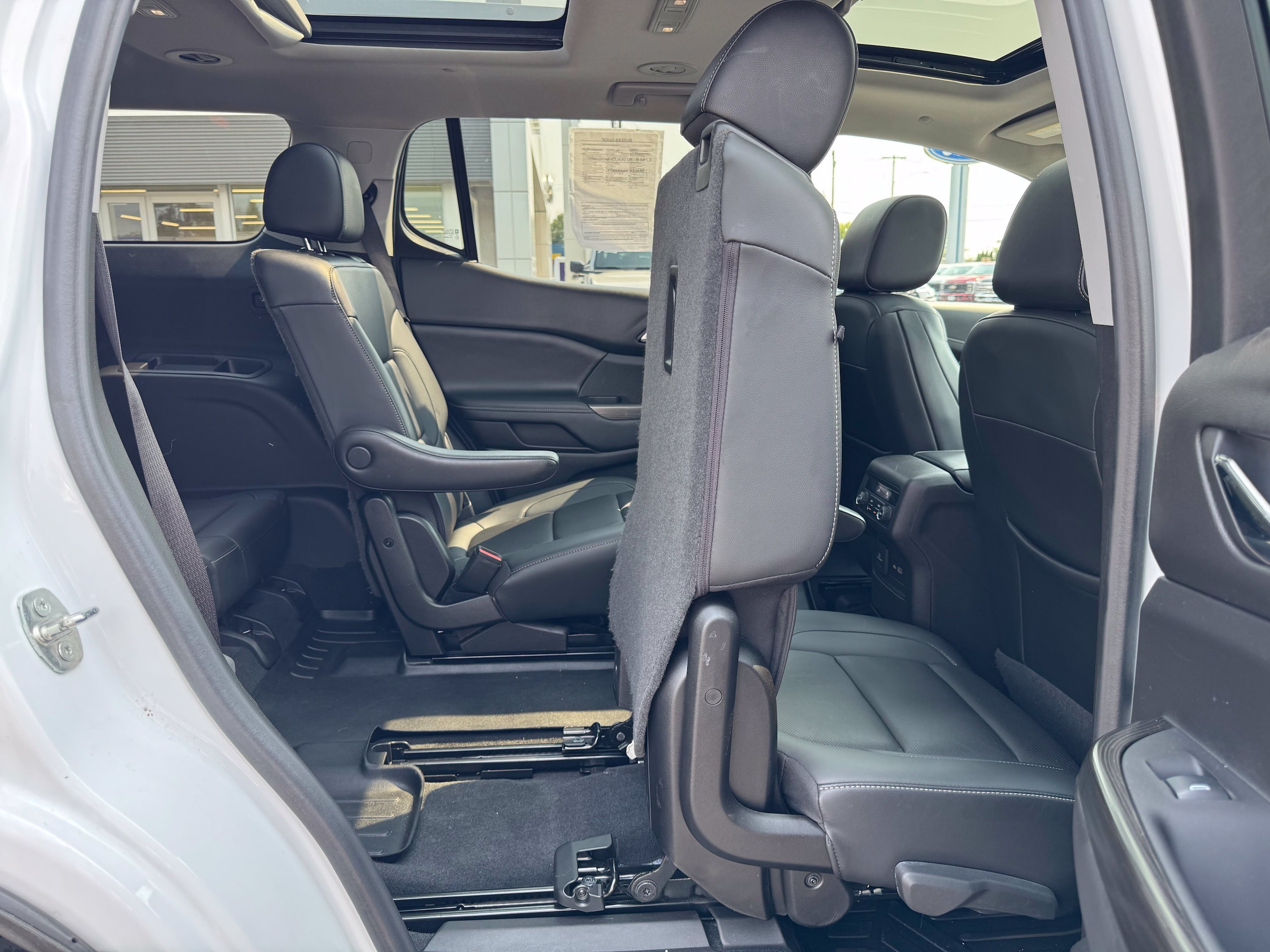 2022 GMC Acadia SLT - Photo 31