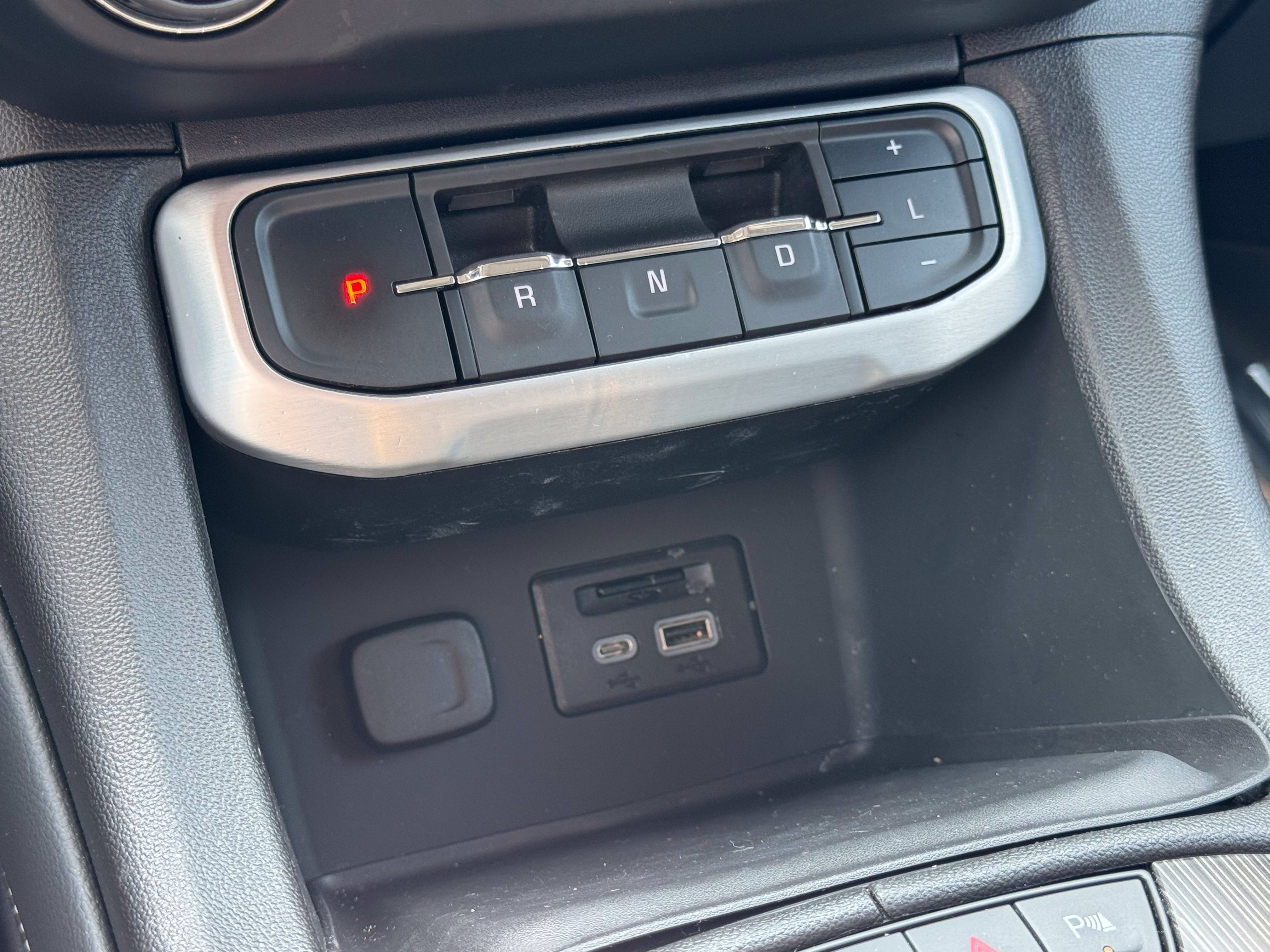 2022 GMC Acadia SLT - Photo 47