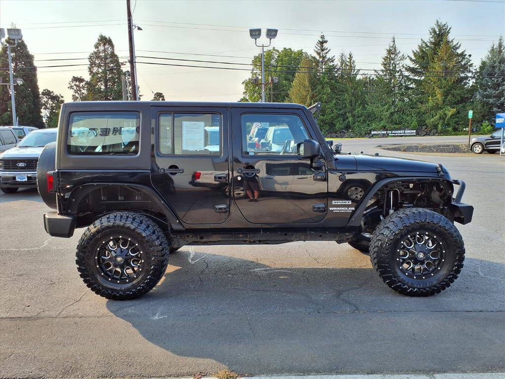 2015 Jeep Wrangler Unlimited Sport photo 3