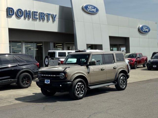 2025 Ford Bronco Outer Banks 4x4's photo