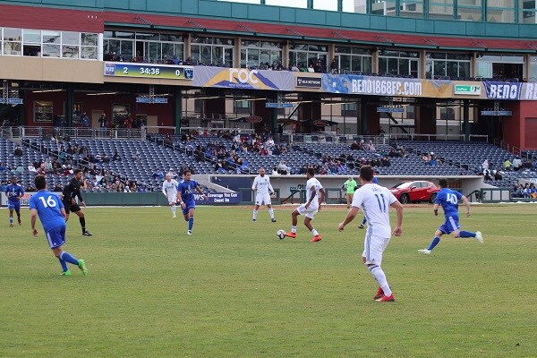 600 × 400