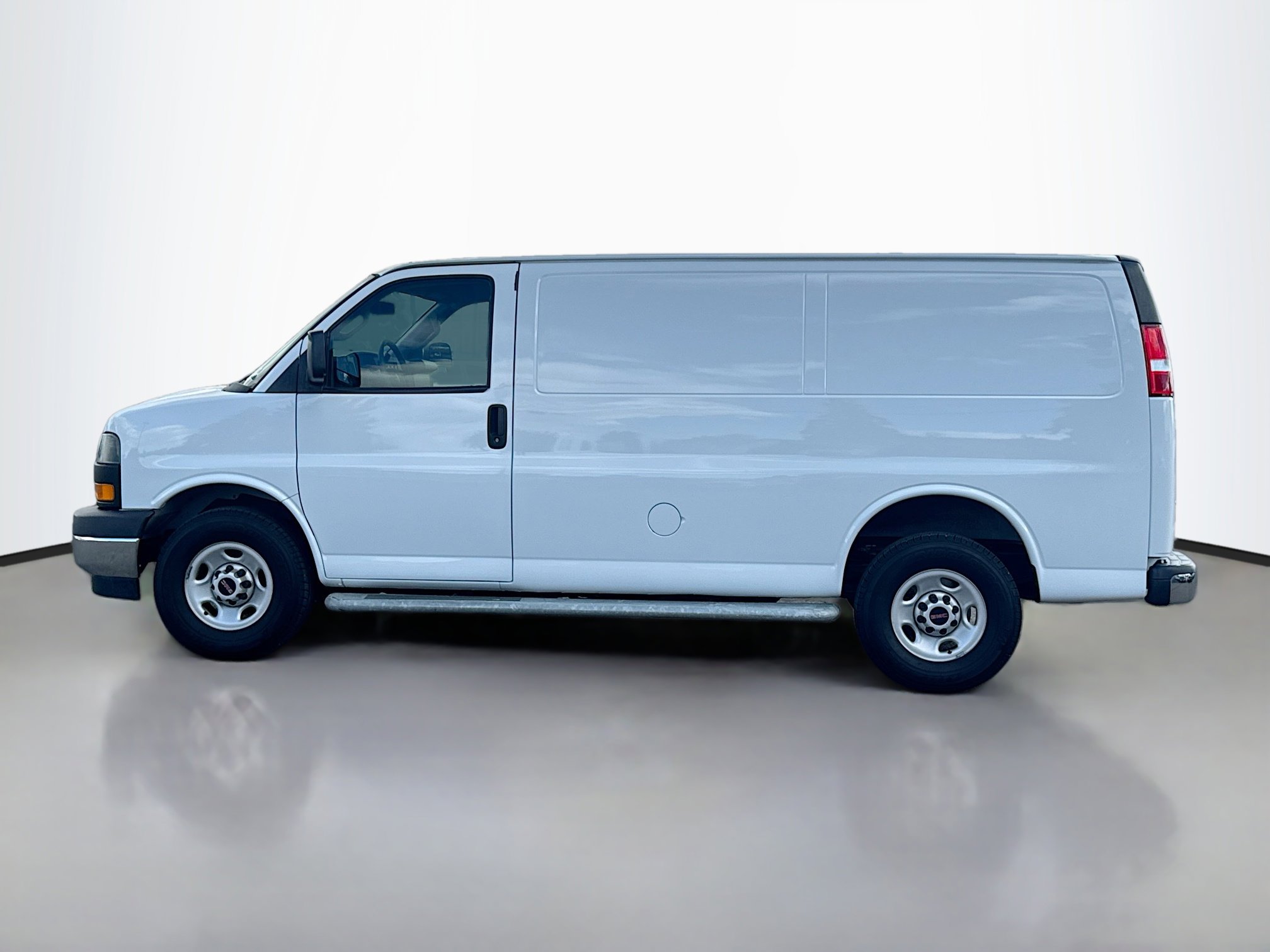 2019 Gmc Savana 2500 Cargo photo 3