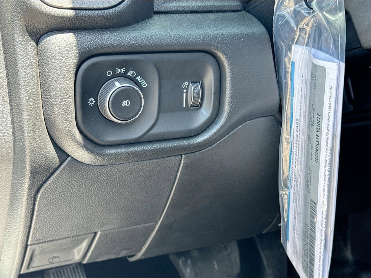 2025 RAM 3500 Chassis Tradesman - Photo 27