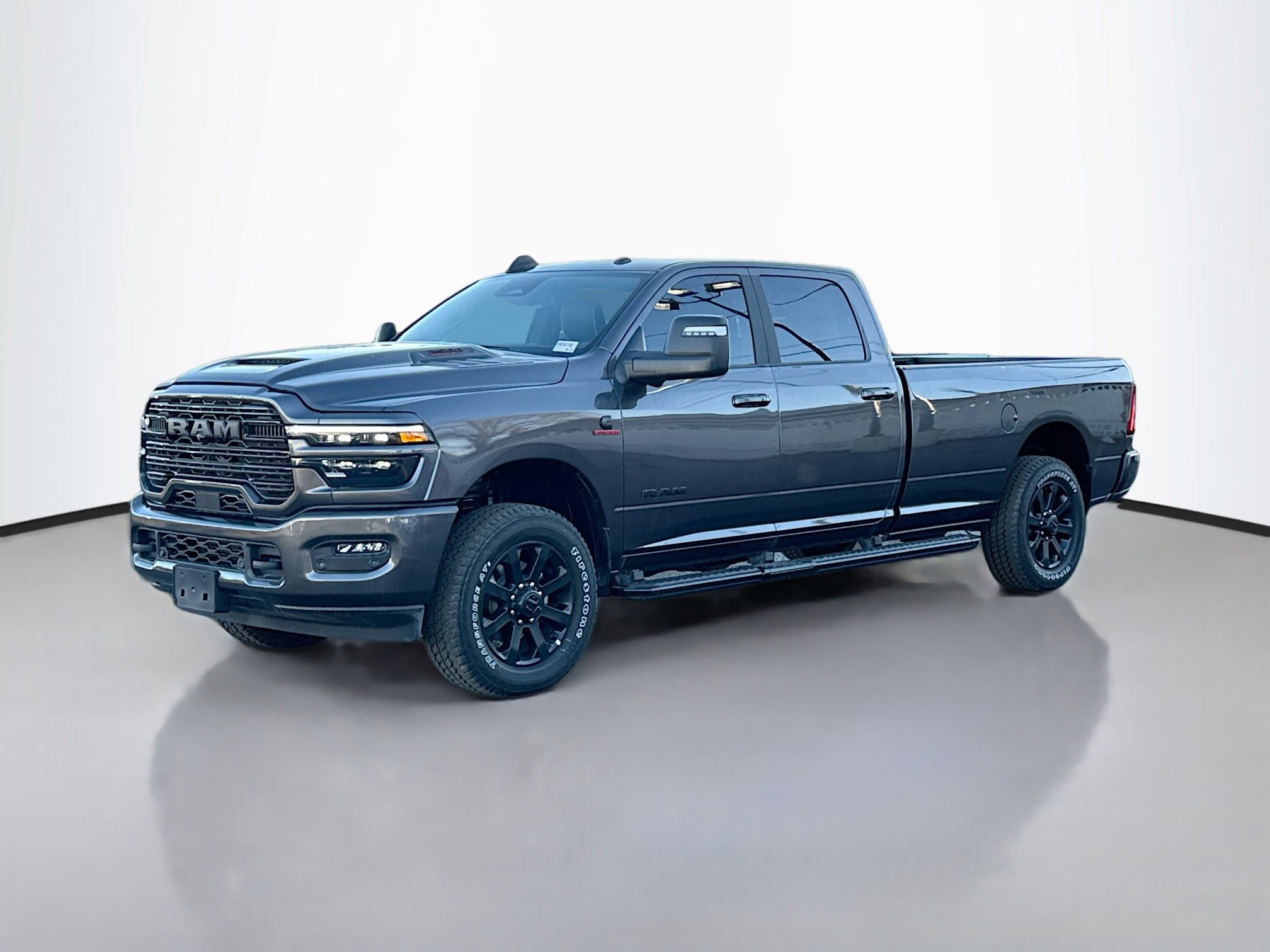 2025 RAM 2500 Laramie - Photo 4