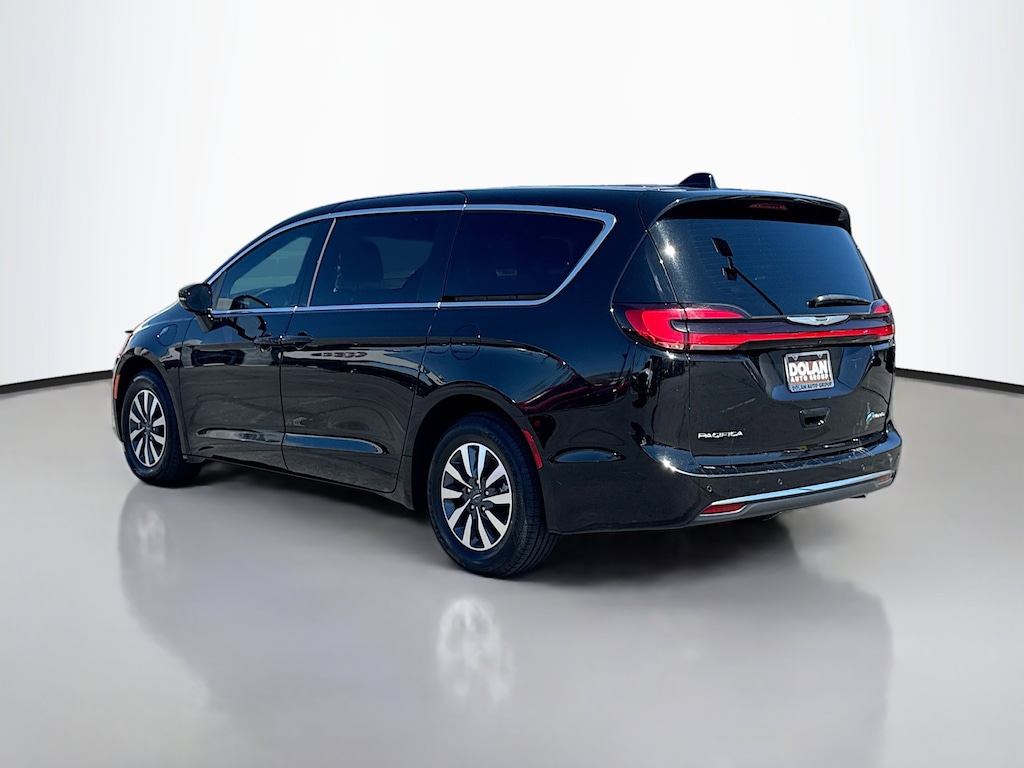 Used 2024 Chrysler Pacifica Plug-In Hybrid Select Mini-van, Passenger
