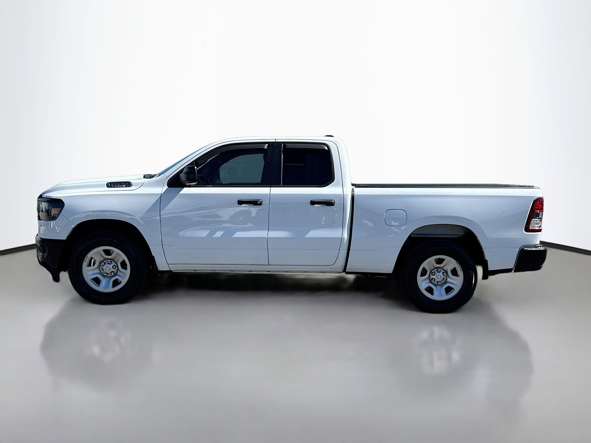 2023 Ram 1500 Tradesman photo 4