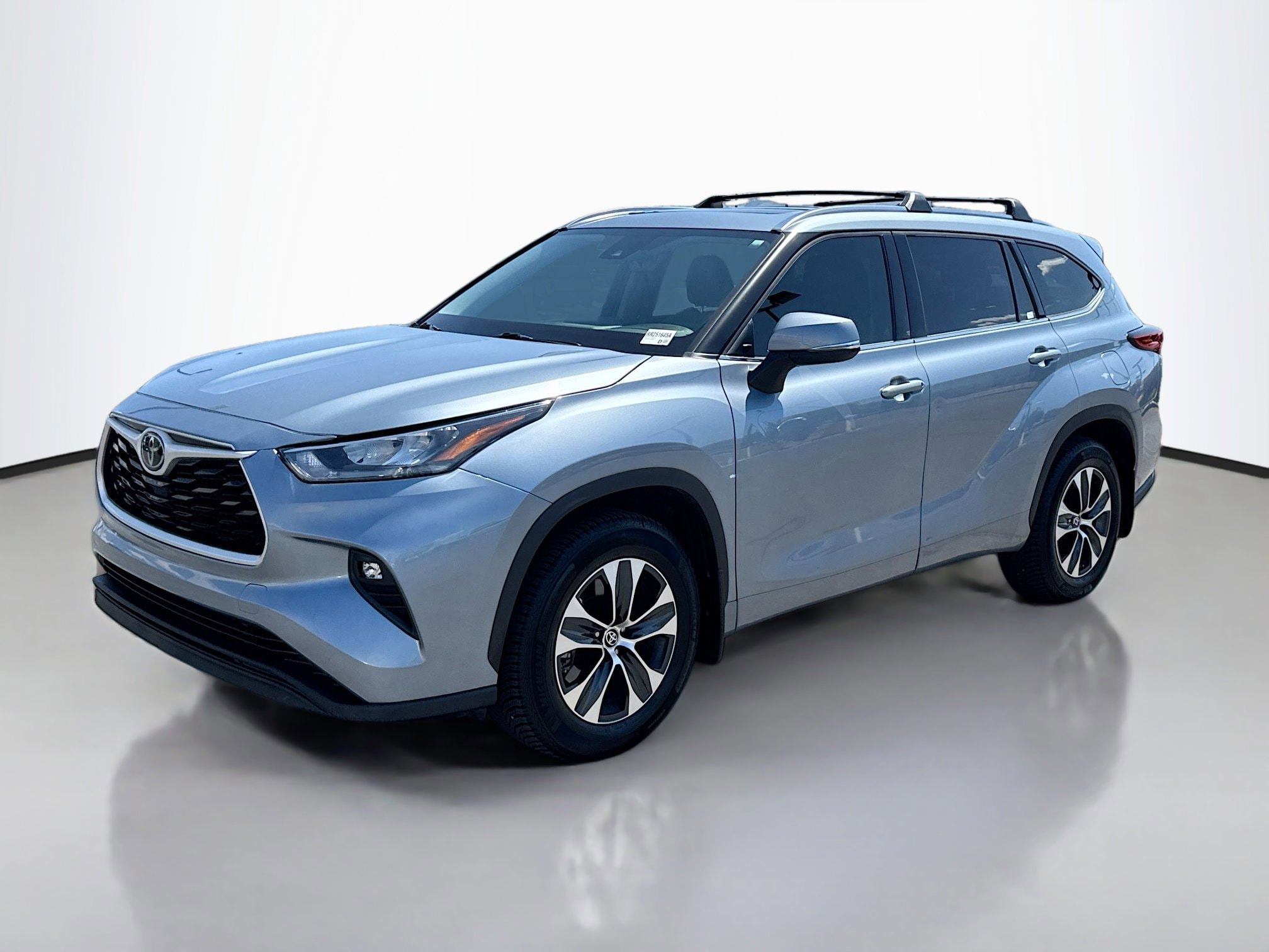 Used 2020 Toyota Highlander XLE with VIN 5TDHZRBH9LS033080 for sale in Reno, NV