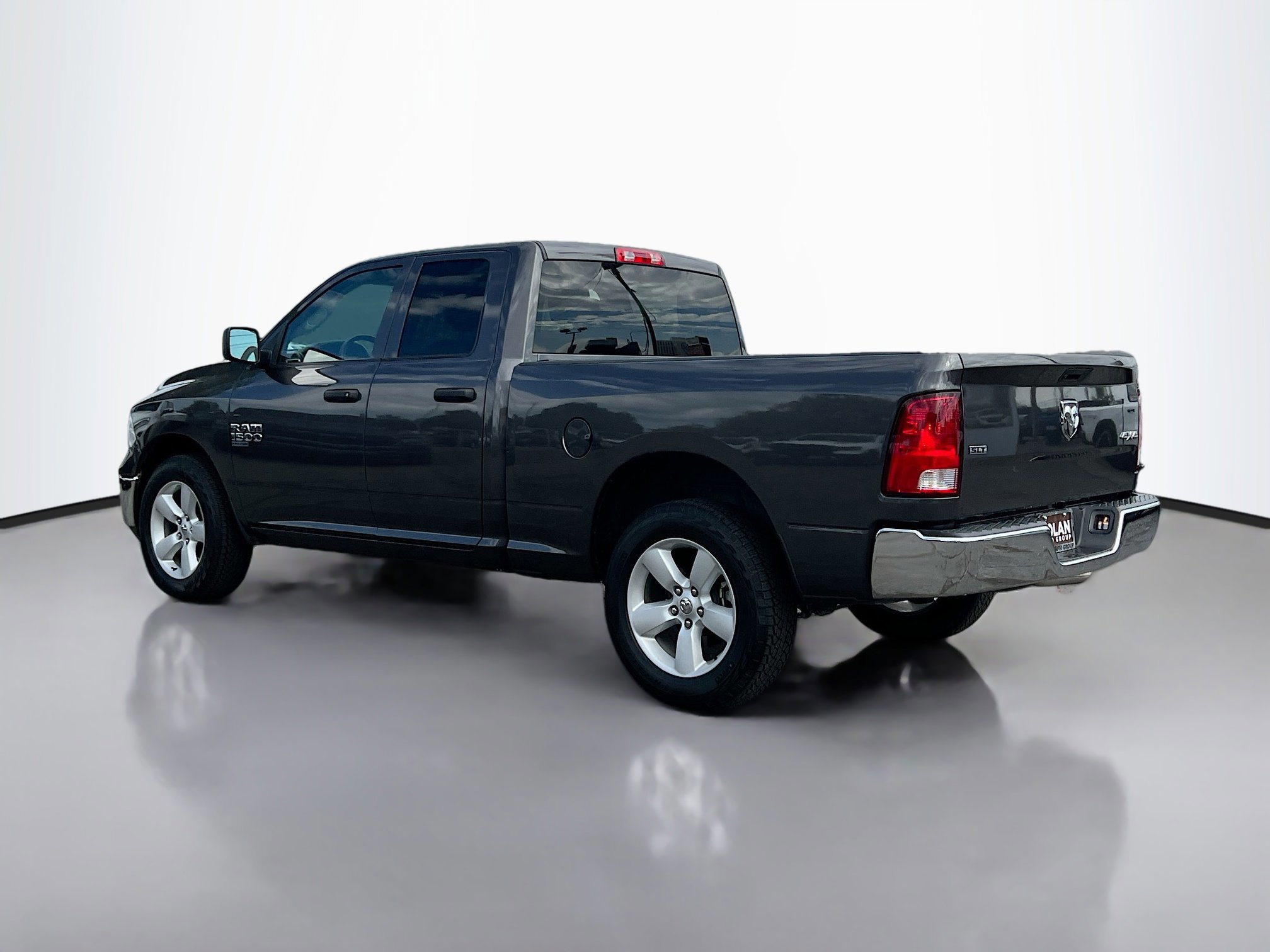 2024 Ram 1500 Classic SLT photo 3