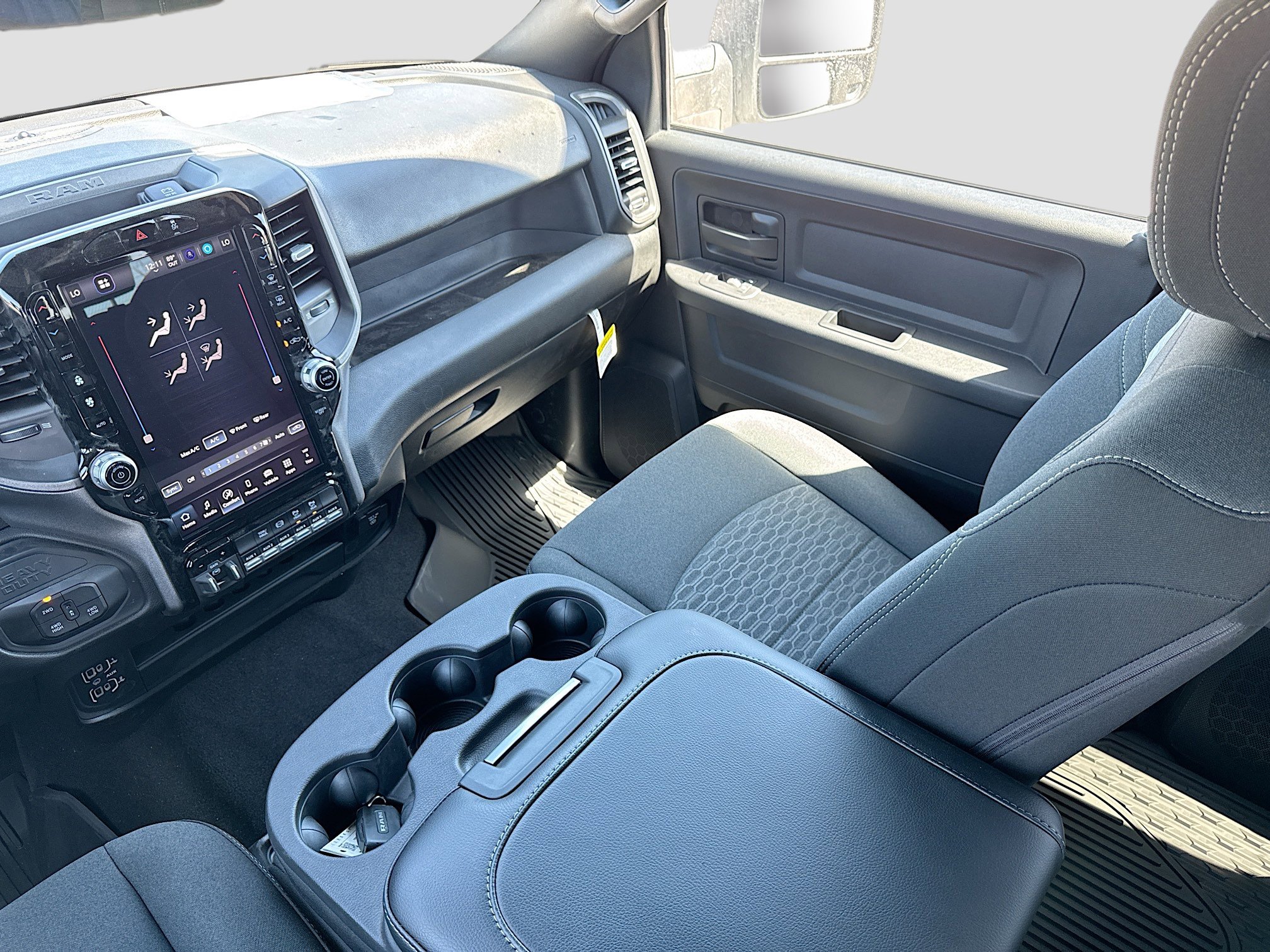 2025 RAM 2500 Tradesman - Photo 31