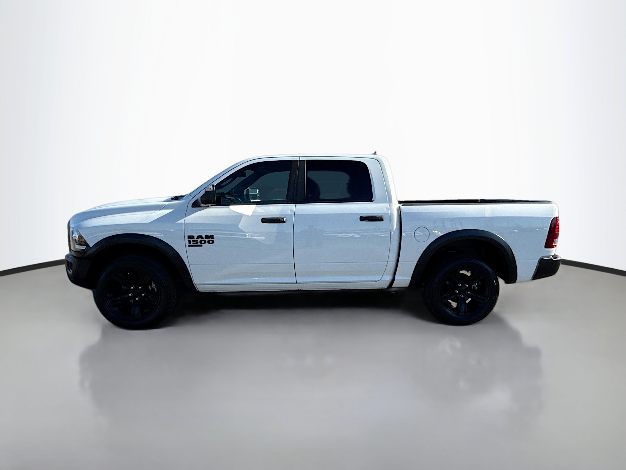 2022 Ram 1500 Classic SLT photo 2