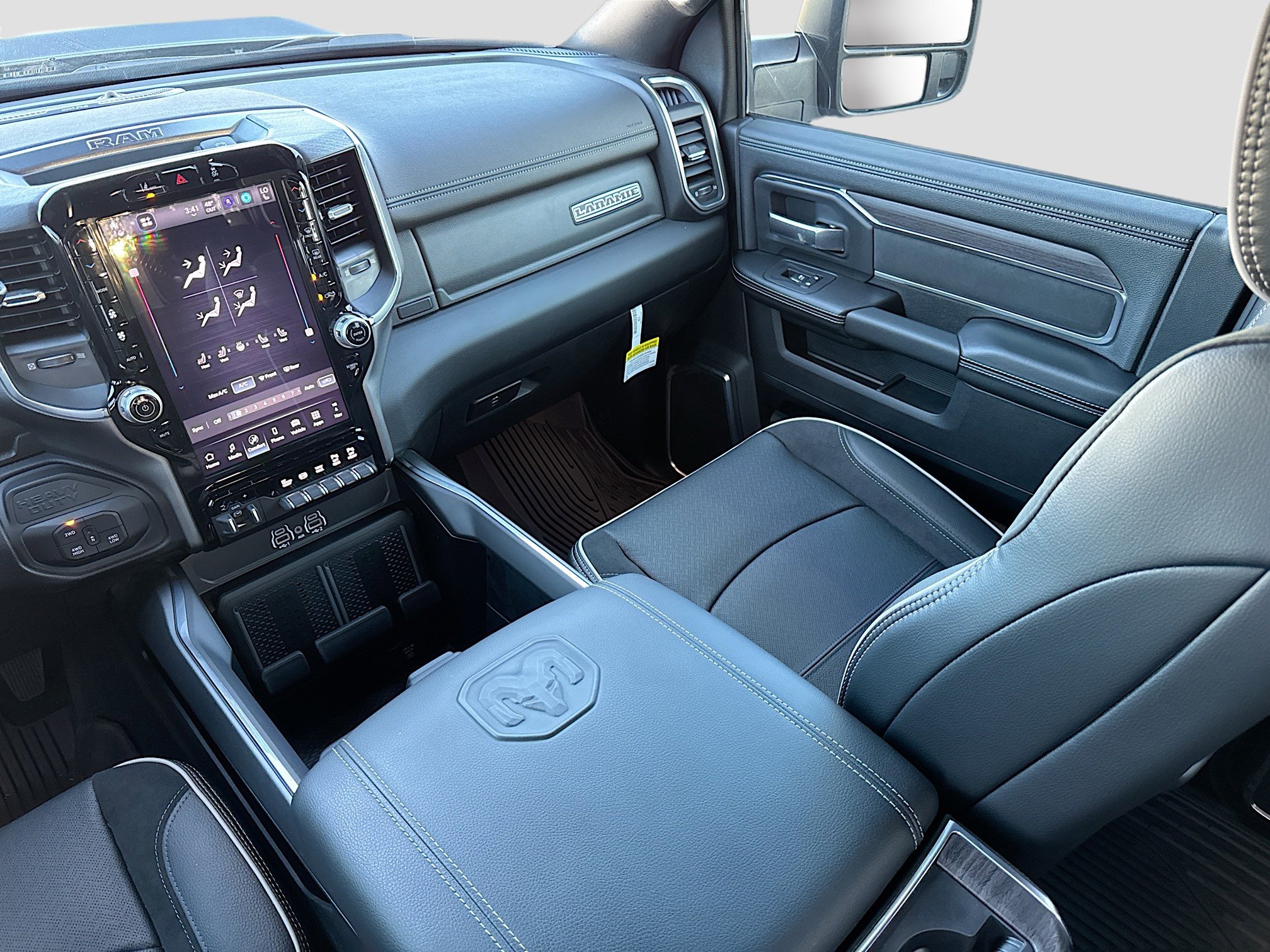 2025 RAM 2500 Laramie - Photo 38