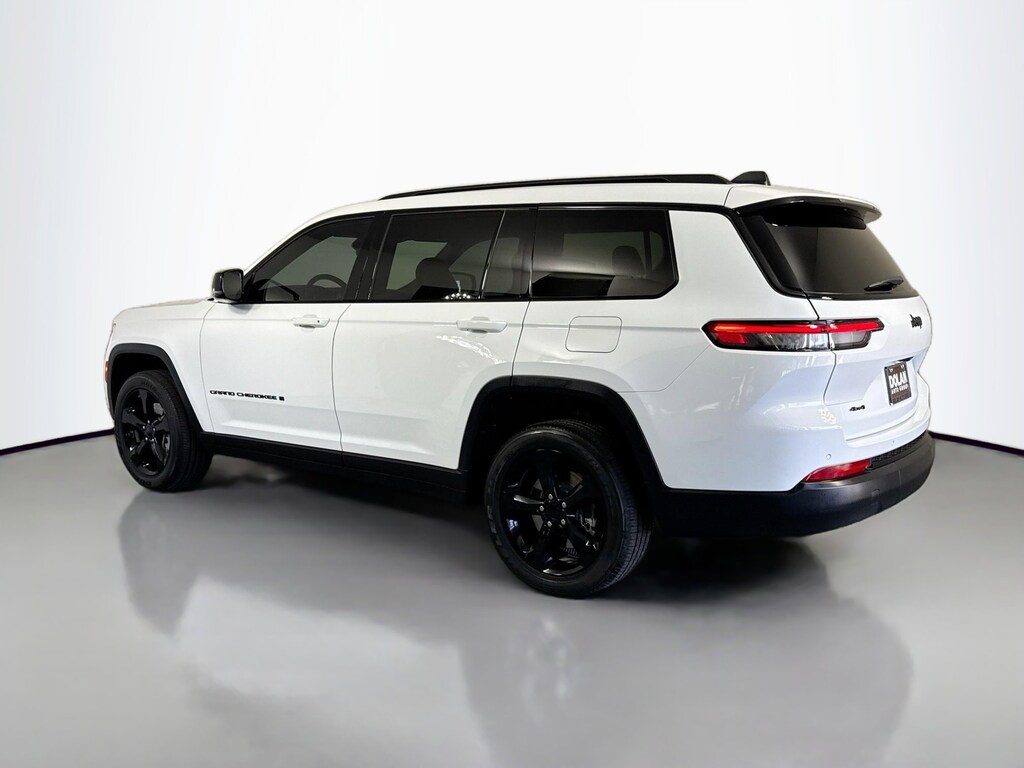 Used 2023 Jeep Grand Cherokee L Laredo Sport Utility