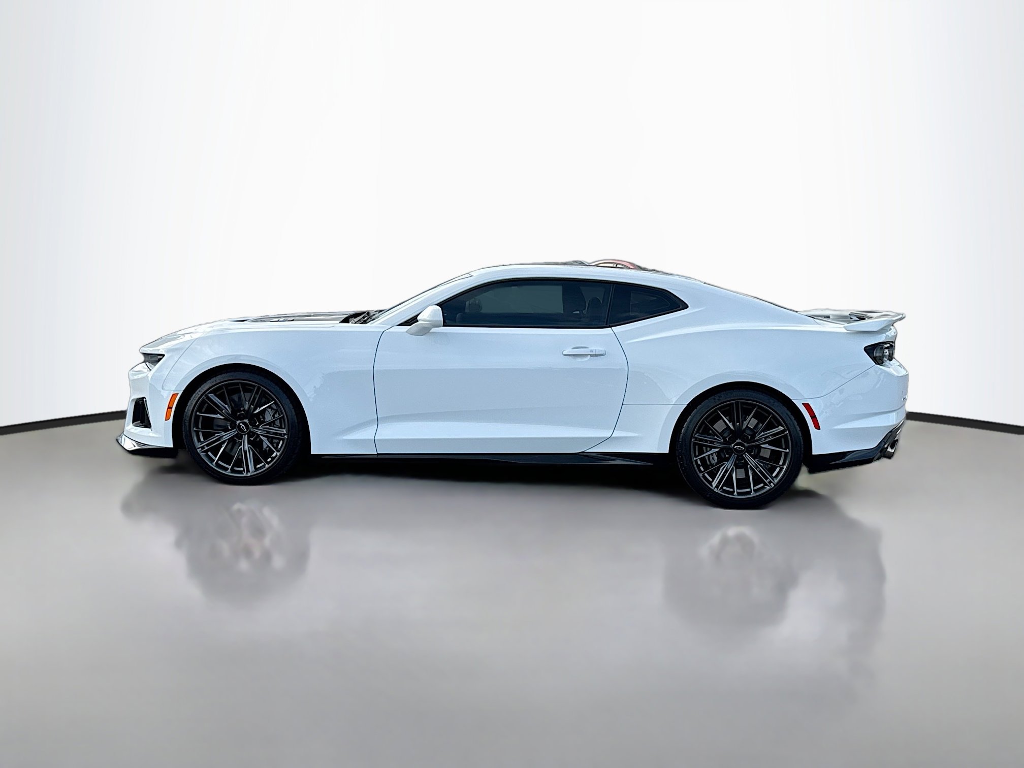 2020 Chevrolet Camaro ZL1 photo 3